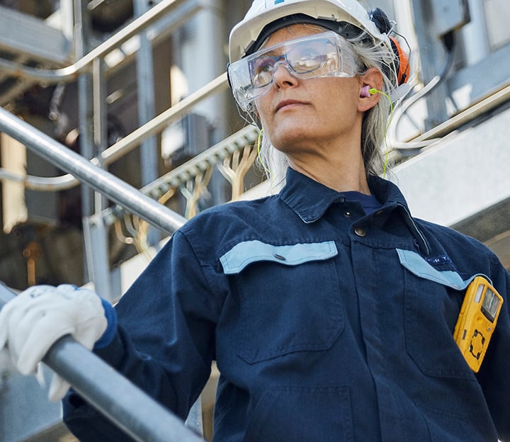 Petrochemical woman header