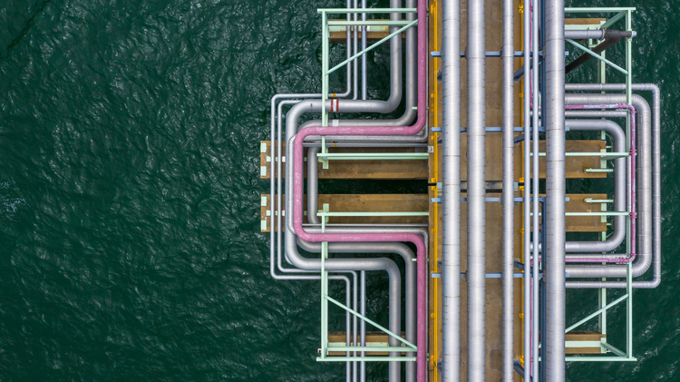 eFuels_shutterstock_1500051296_Reduced-1