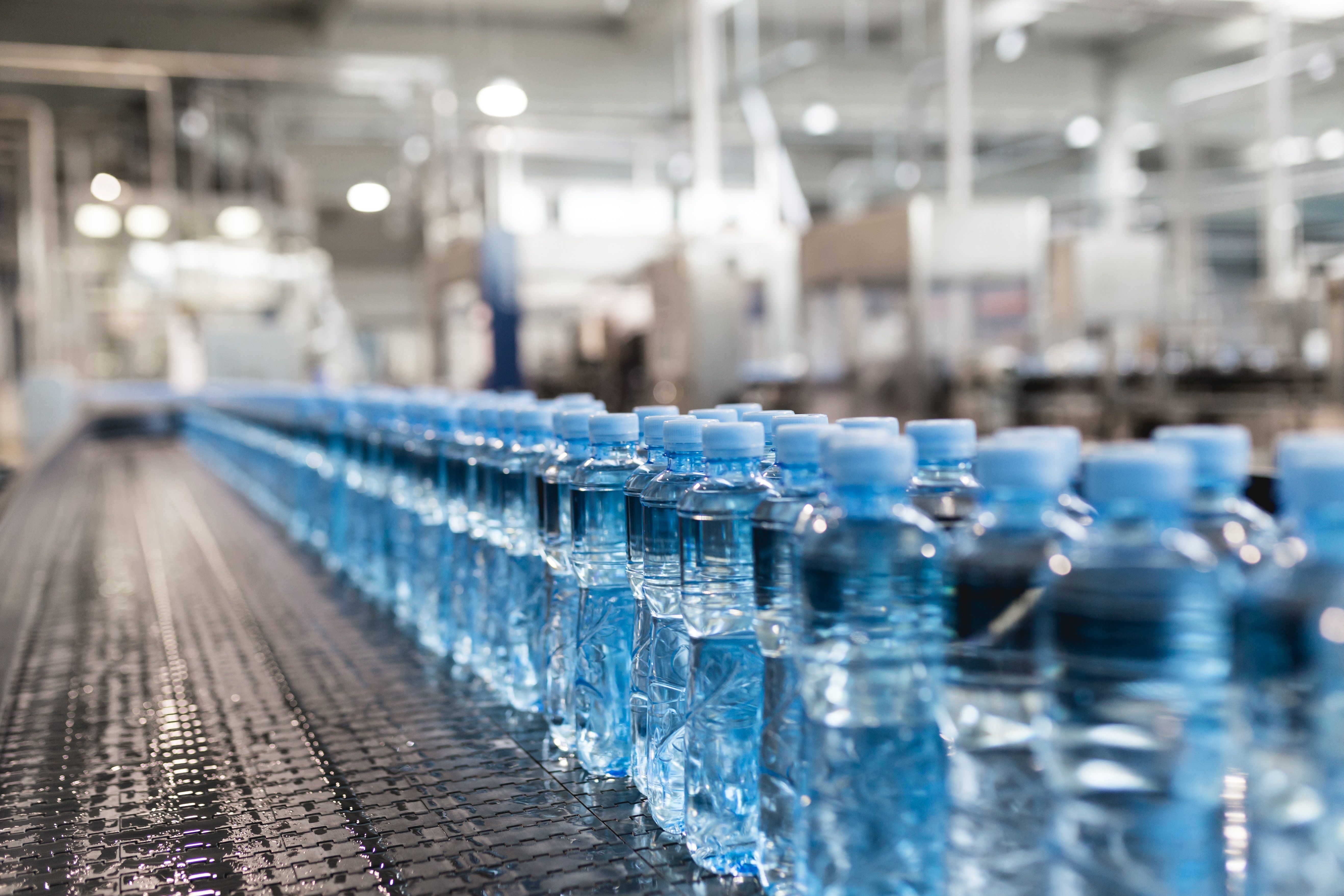 Bio-based MEG can be used for polyester fabrics and PET plastic bottles..jpg