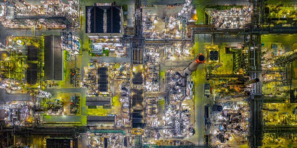 Shaping the future of refineries: Disruption Dialogues podcast featured image