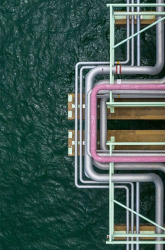 eFuels_shutterstock_1500051296_Reduced_cropped_3